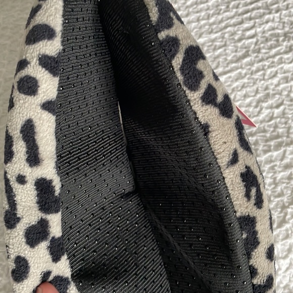 Indoor Slippers - Picture 2 of 2